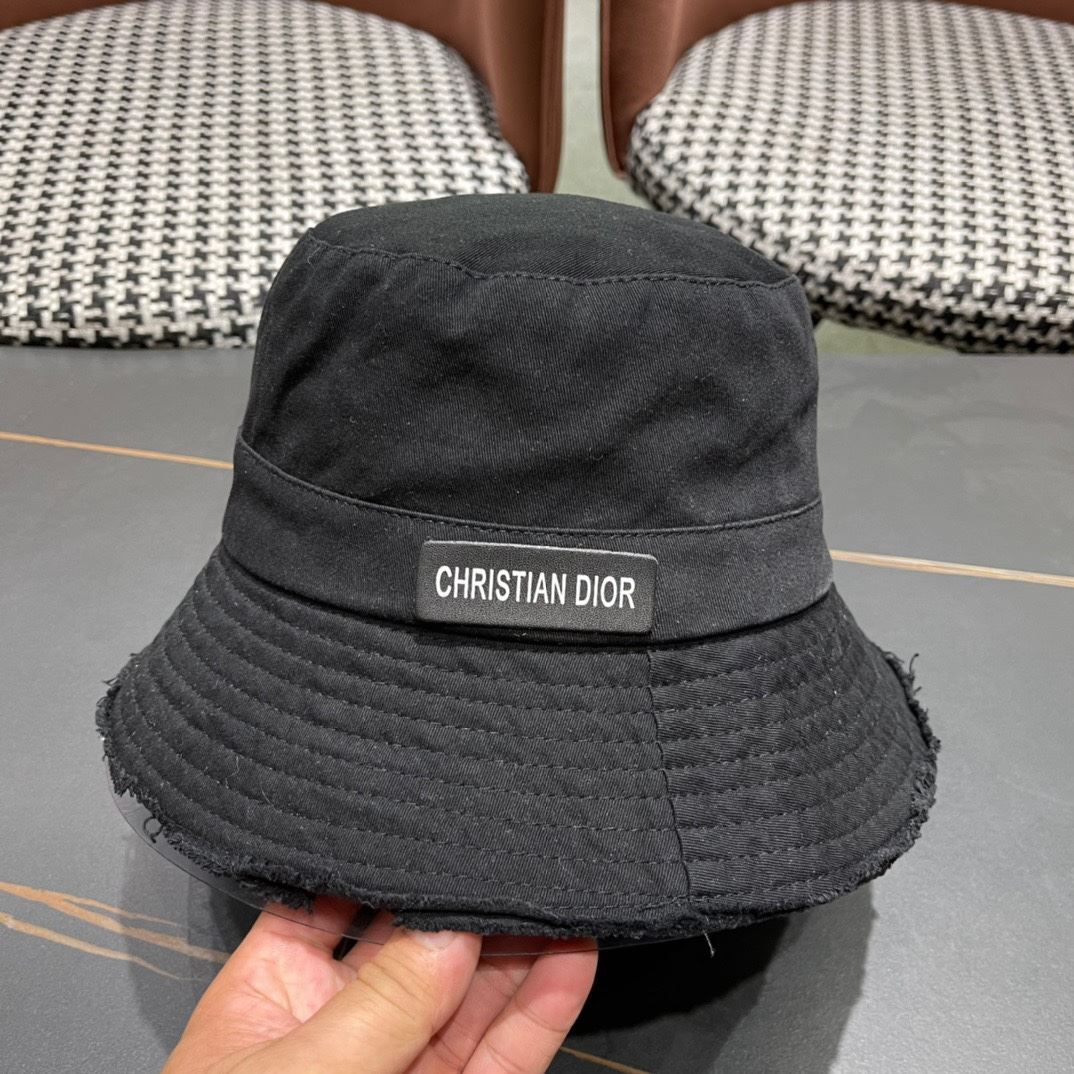 Christian Dior Caps